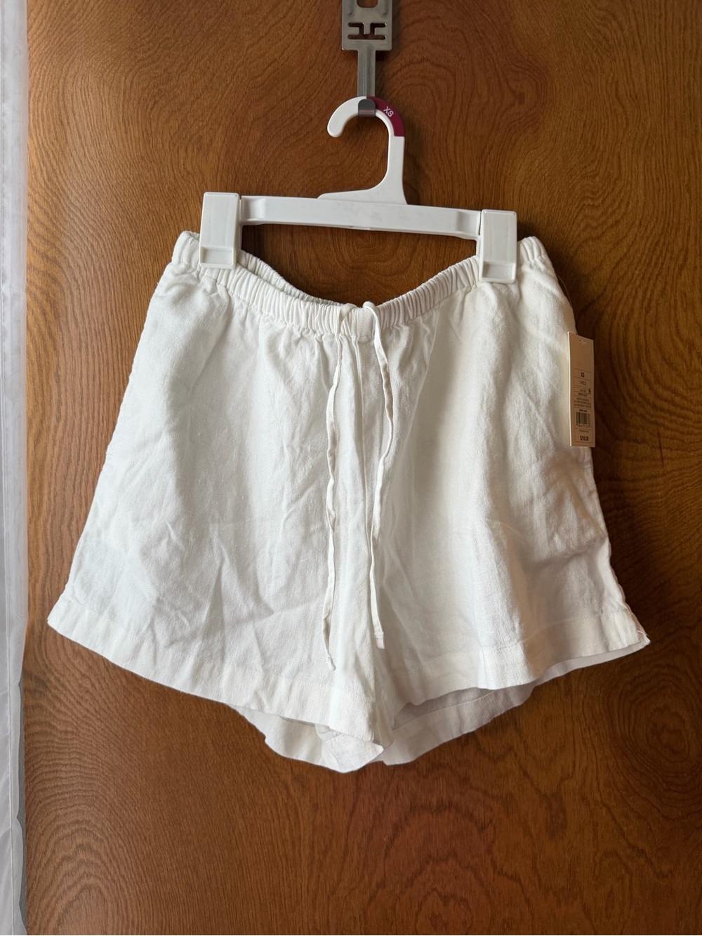 NWT Women’s White Linen-Feel Drawstring Shorts